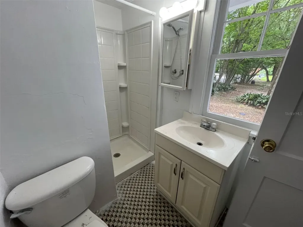 2635 W University Avenue Gainesville FL 32607