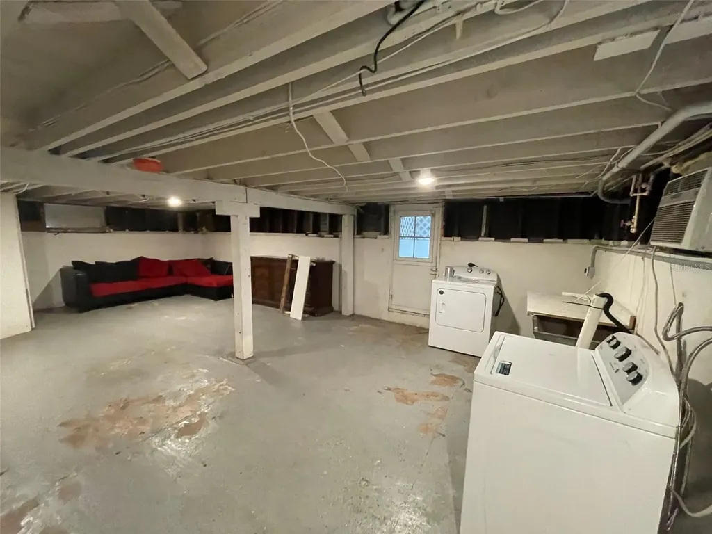 2635 W University Avenue Gainesville FL 32607