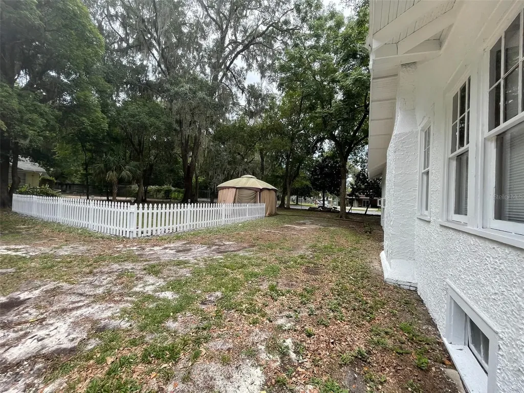 2635 W University Avenue Gainesville FL 32607