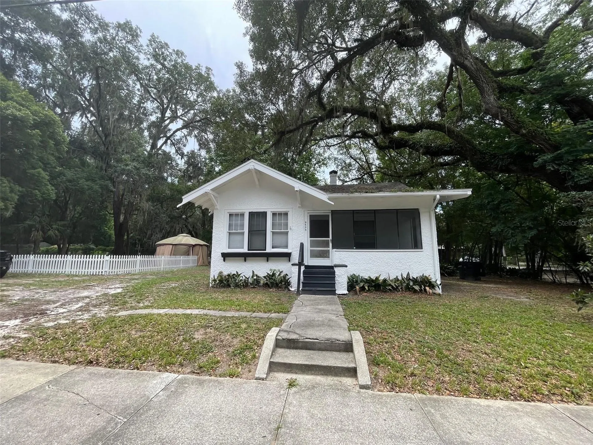 2635 W University Avenue Gainesville FL 32607