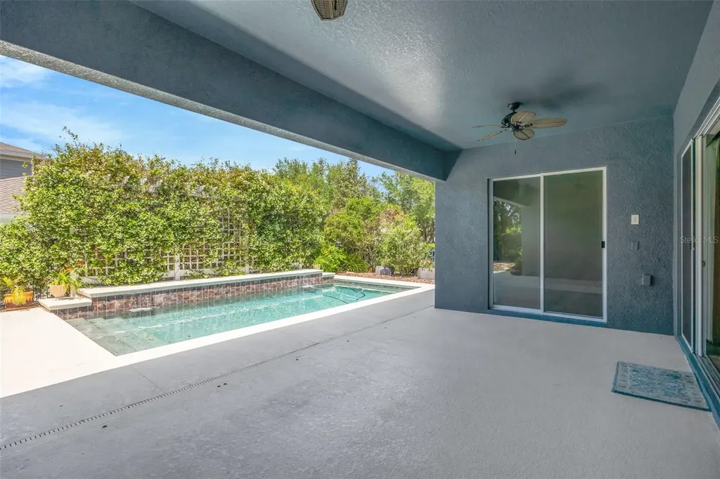 5201 Sparrowglen Place Lithia FL 33547