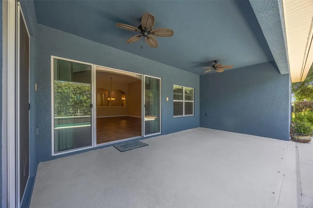5201 Sparrowglen Place Lithia FL 33547