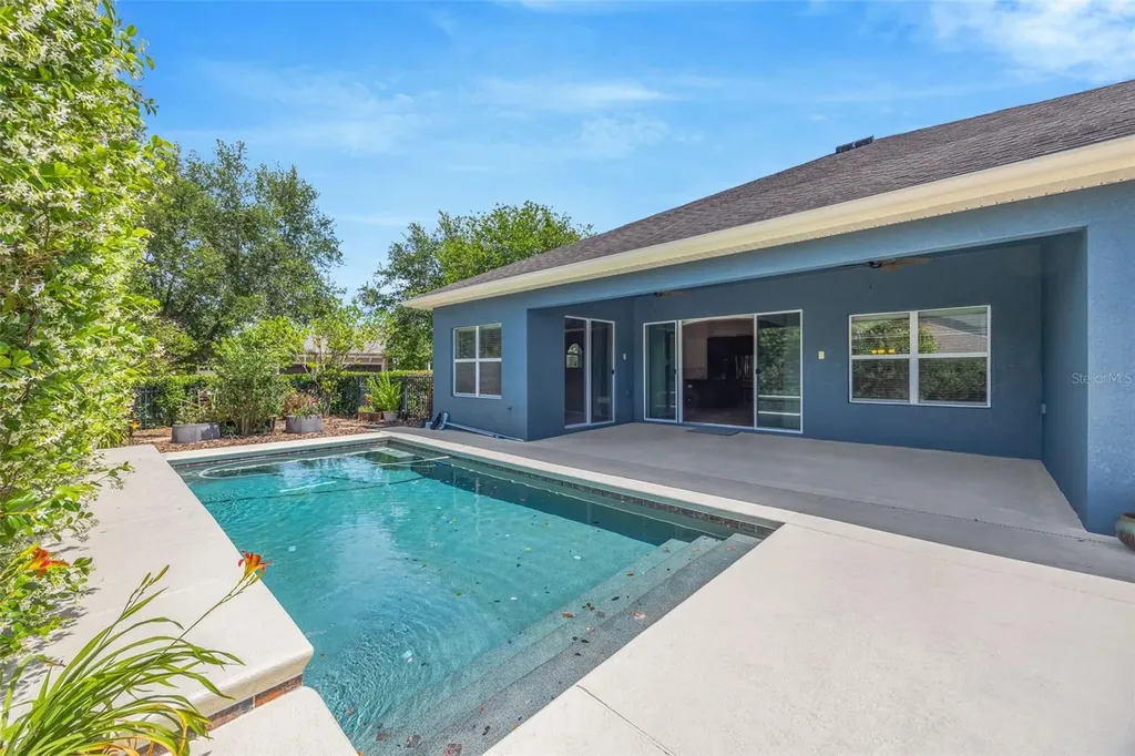 5201 Sparrowglen Place Lithia FL 33547