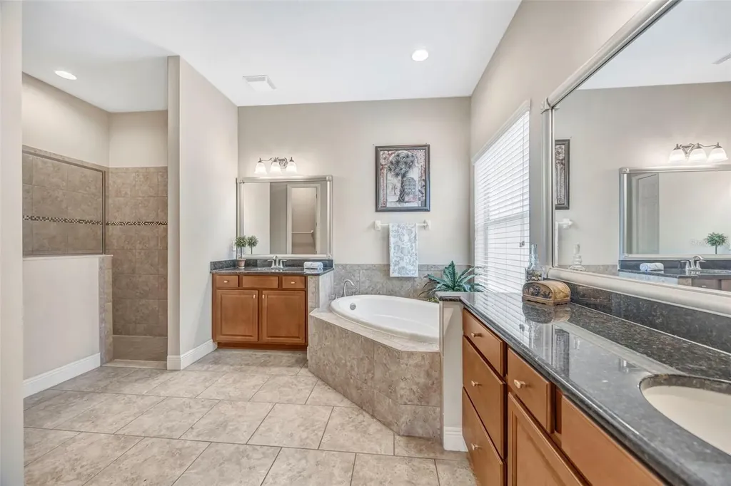 5201 Sparrowglen Place Lithia FL 33547