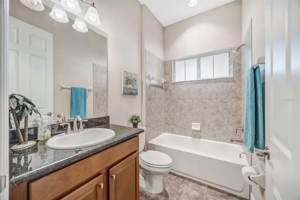 5201 Sparrowglen Place Lithia FL 33547