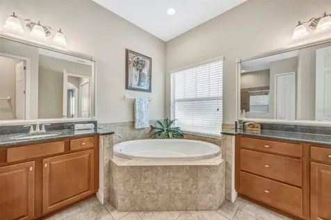 5201 Sparrowglen Place Lithia FL 33547