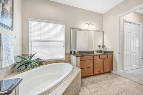 5201 Sparrowglen Place Lithia FL 33547