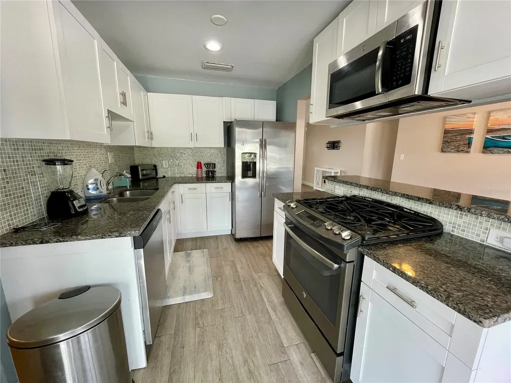 309 Bryn Mawr Island Bradenton FL 34207