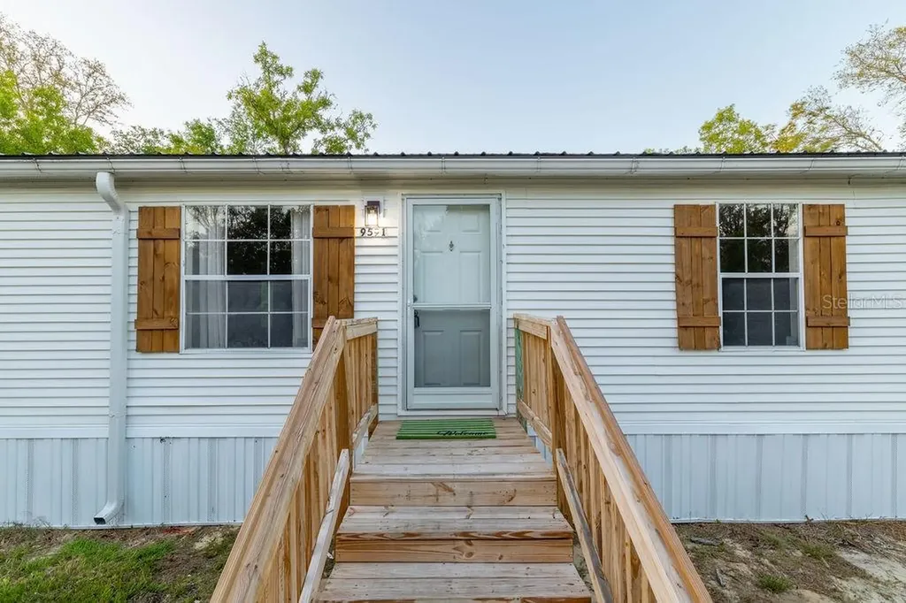 9591 NE 87th Place Bronson FL 32621