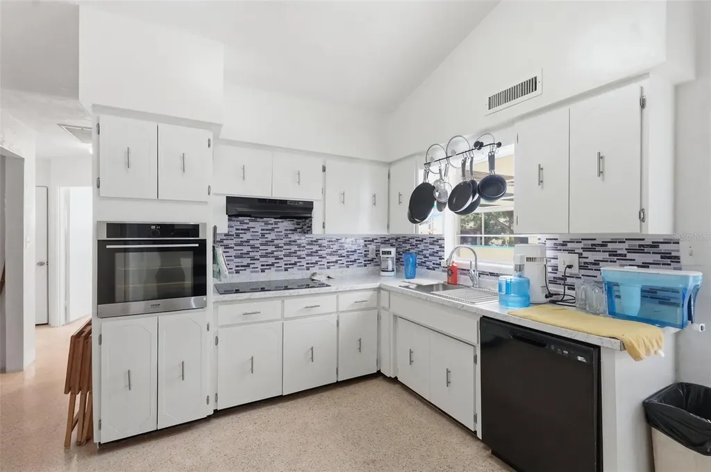 11830 86th Avenue Seminole FL 33772