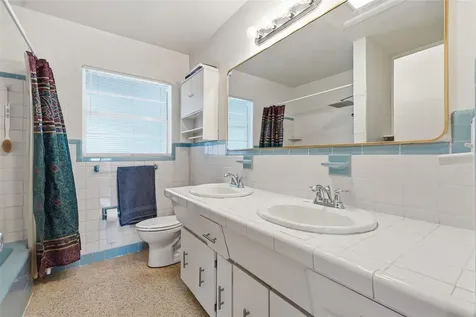 11830 86th Avenue Seminole FL 33772