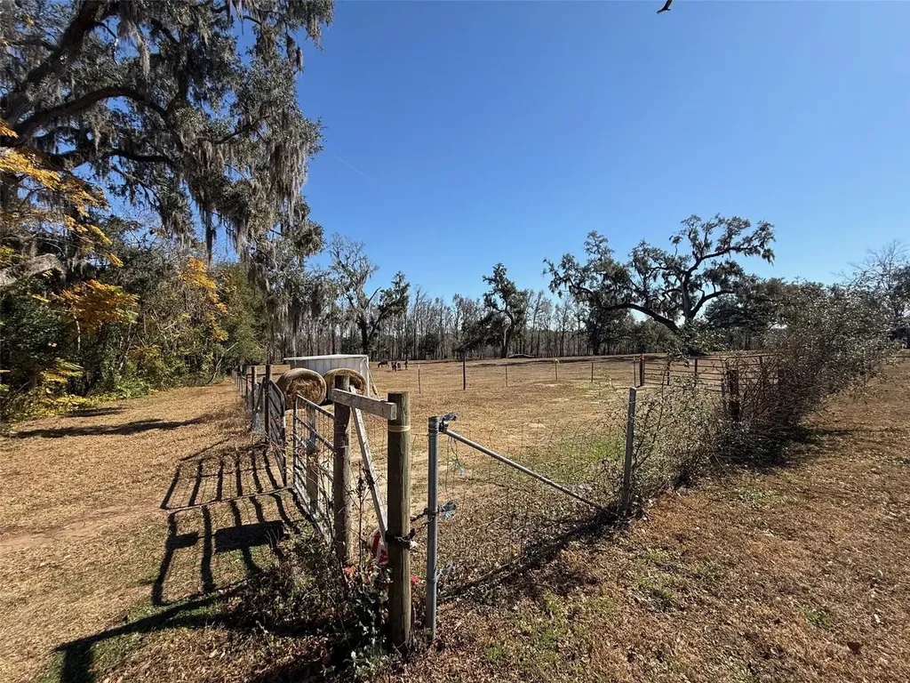 37214 Hester Road Dade City FL 33525