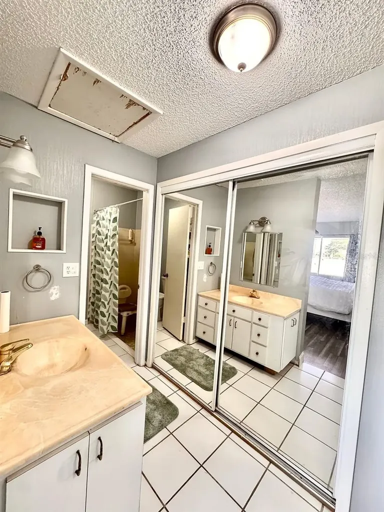 4734 Ridge Point Drive Tampa FL 33624