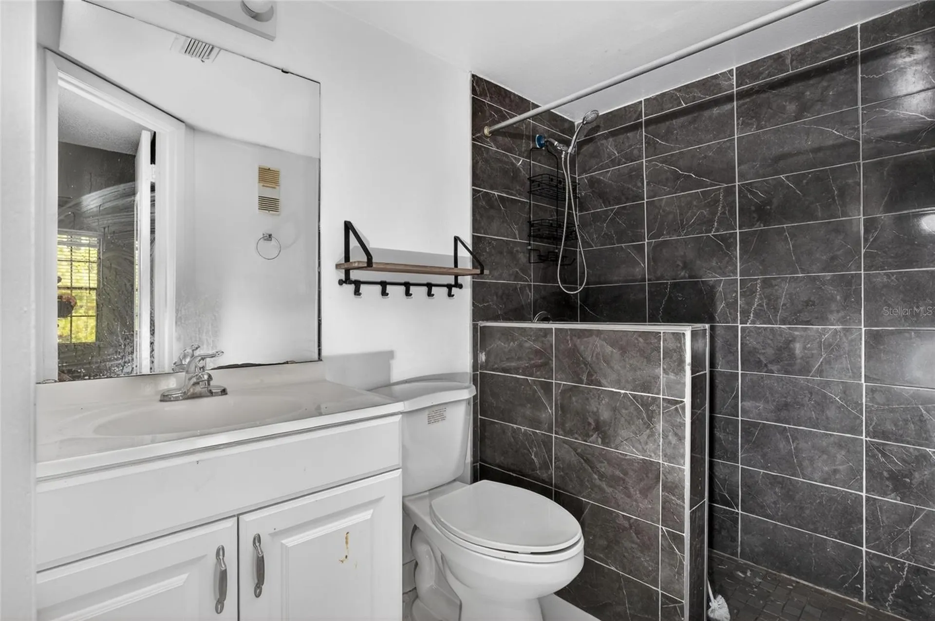 5916 Village Circle Orlando FL 32822