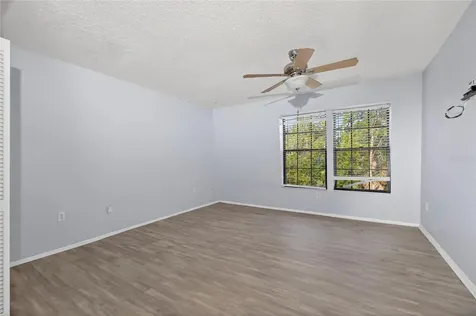 5916 Village Circle Orlando FL 32822