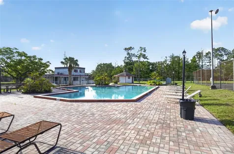 5916 Village Circle Orlando FL 32822