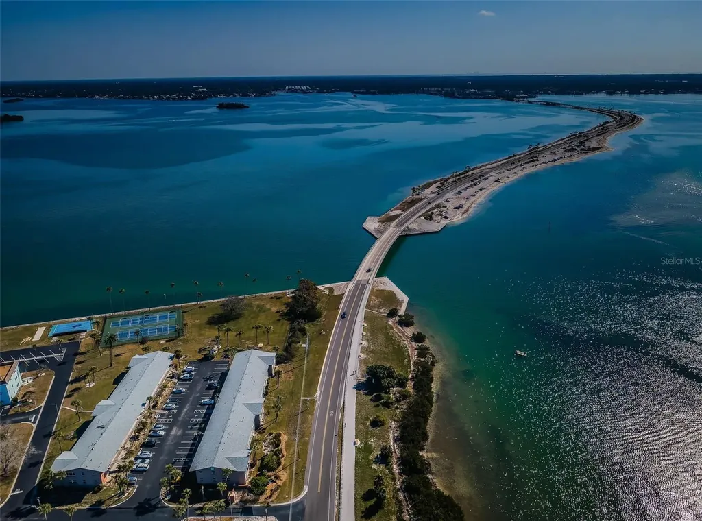 2 Causeway Boulevard Dunedin FL 34698