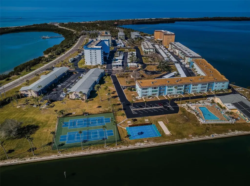 2 Causeway Boulevard Dunedin FL 34698