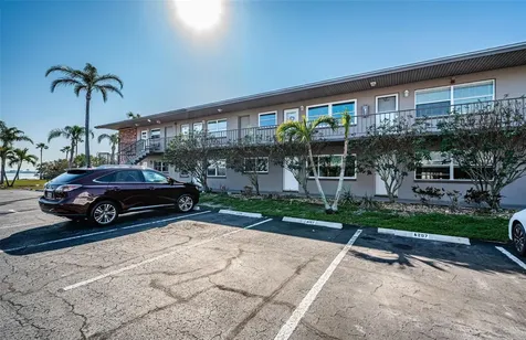 2 Causeway Boulevard Dunedin FL 34698