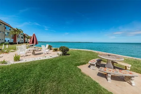 2 Causeway Boulevard Dunedin FL 34698
