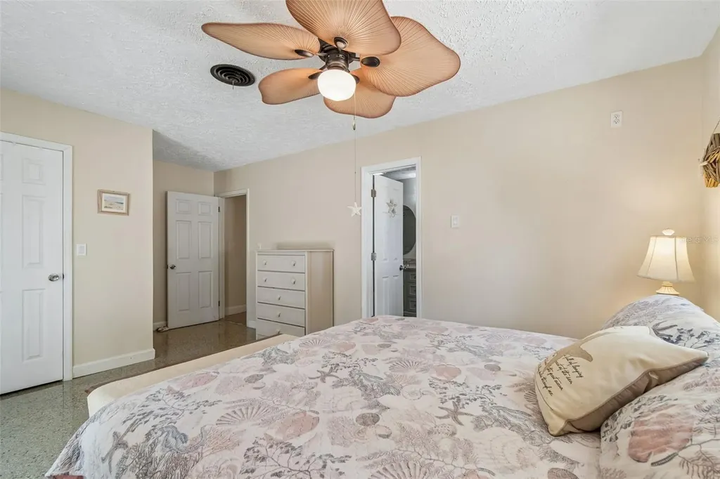 10572 Blossom Lake Drive Seminole FL 33772