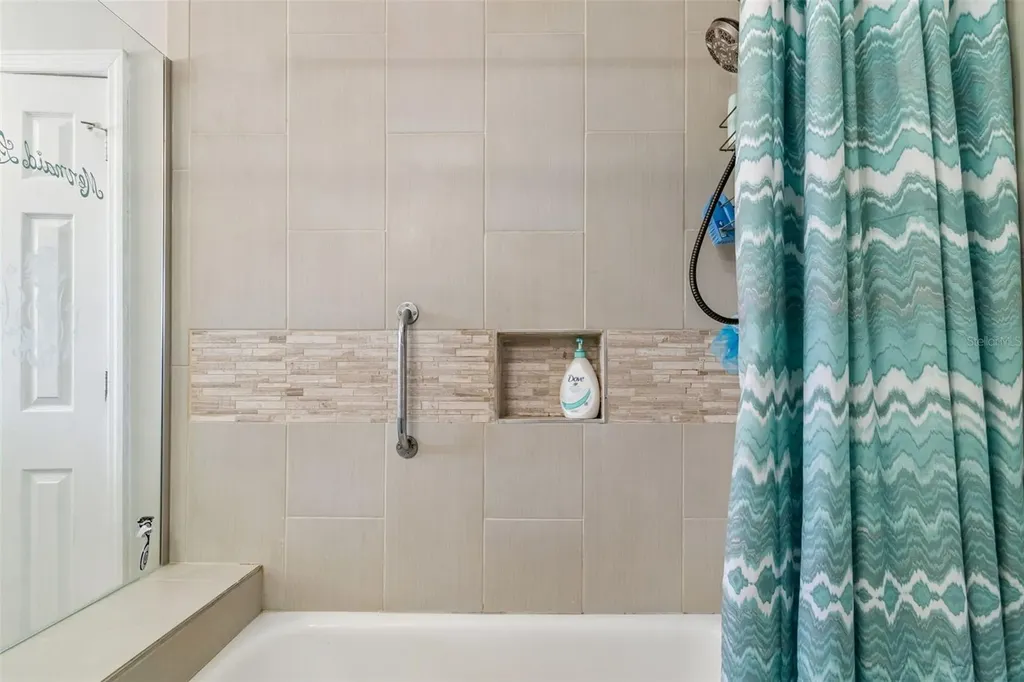 10572 Blossom Lake Drive Seminole FL 33772