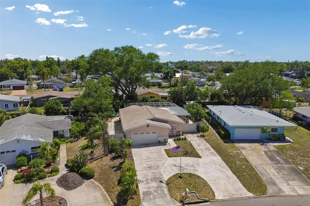 10572 Blossom Lake Drive Seminole FL 33772