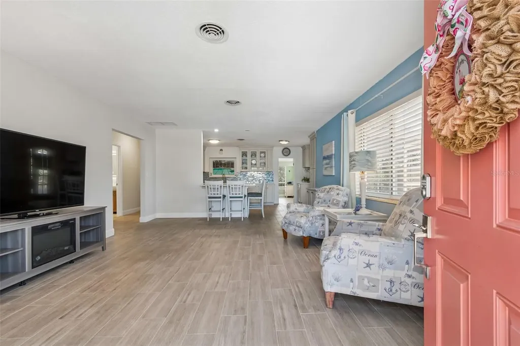 10572 Blossom Lake Drive Seminole FL 33772