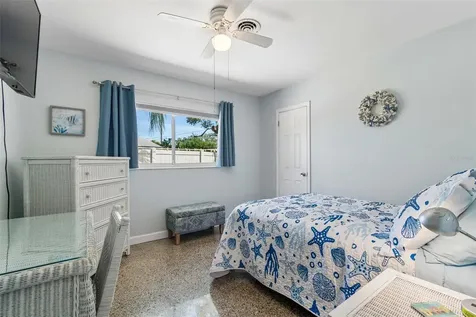 10572 Blossom Lake Drive Seminole FL 33772