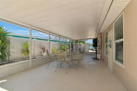 10572 Blossom Lake Drive Seminole FL 33772