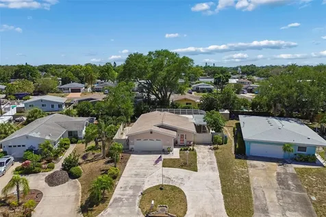 10572 Blossom Lake Drive Seminole FL 33772
