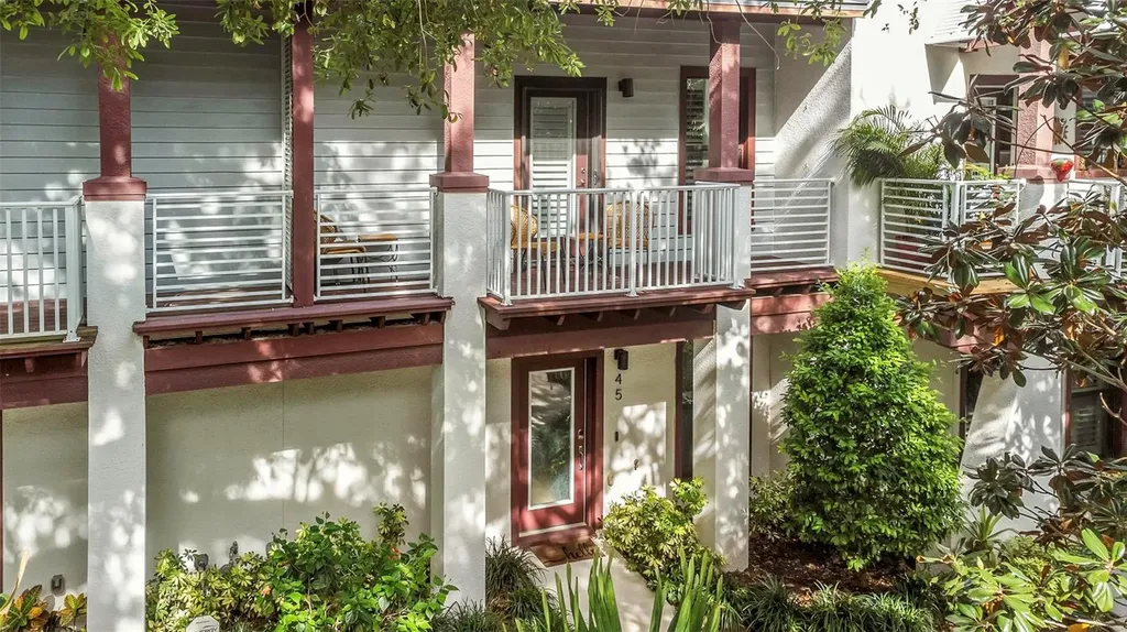 946 Highland Avenue Dunedin FL 34698