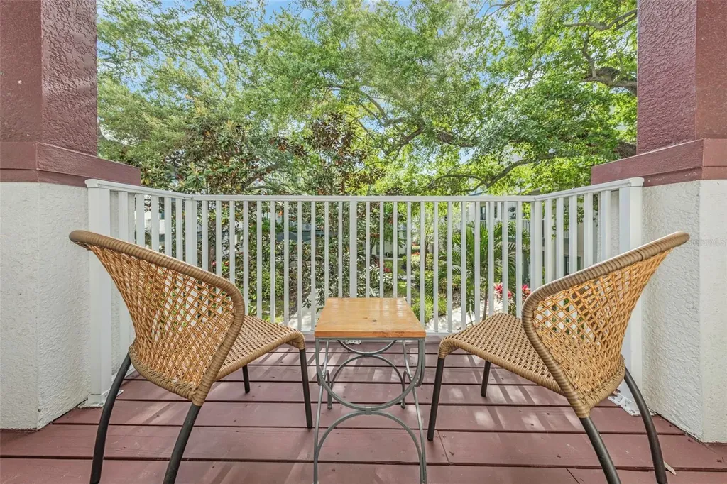 946 Highland Avenue Dunedin FL 34698