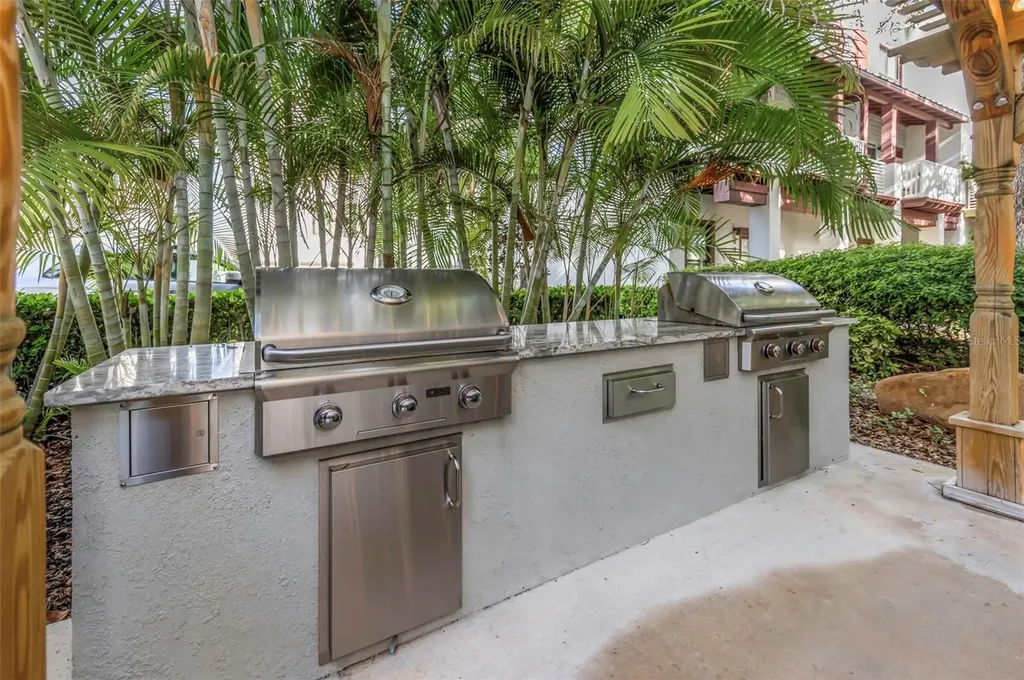 946 Highland Avenue Dunedin FL 34698