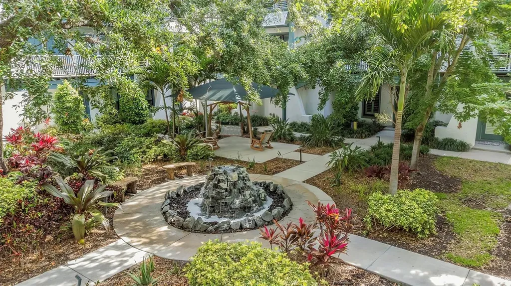 946 Highland Avenue Dunedin FL 34698