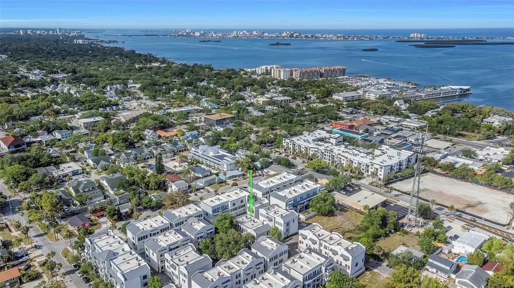 946 Highland Avenue Dunedin FL 34698