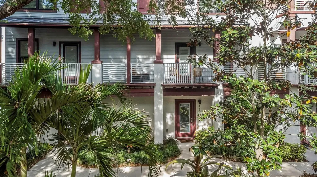 946 Highland Avenue Dunedin FL 34698