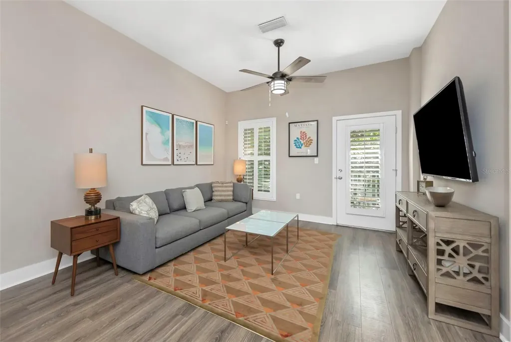 946 Highland Avenue Dunedin FL 34698