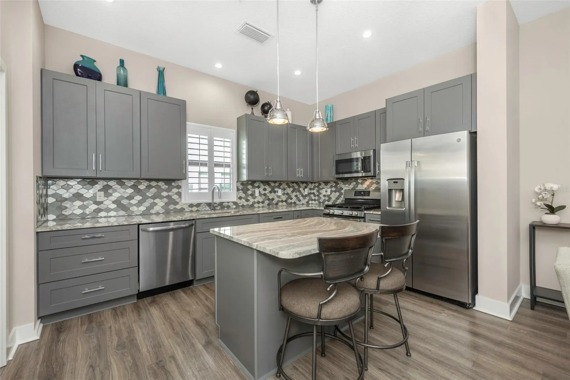 946 Highland Avenue Dunedin FL 34698
