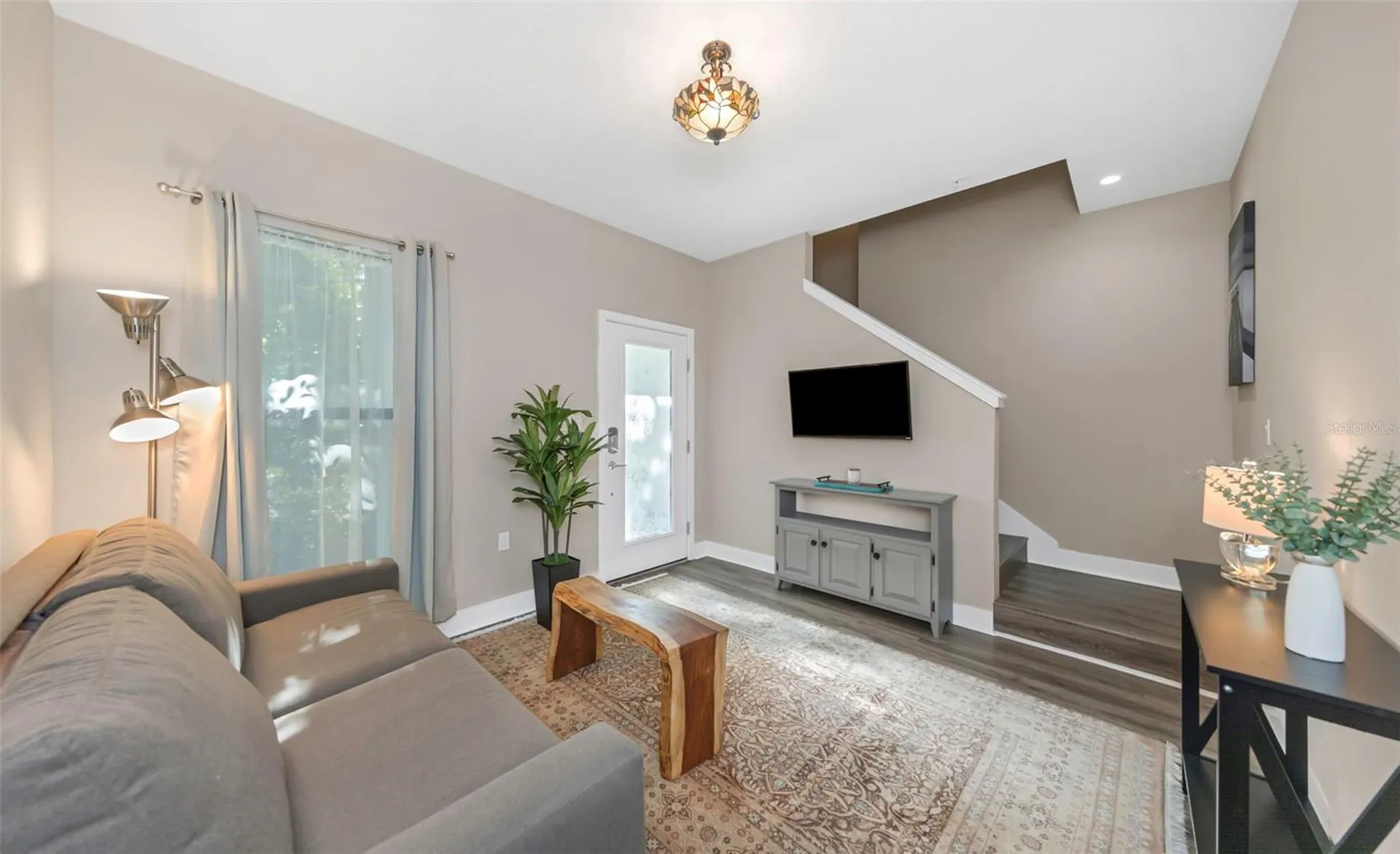 946 Highland Avenue Dunedin FL 34698