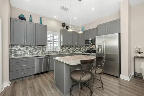 946 Highland Avenue Dunedin FL 34698