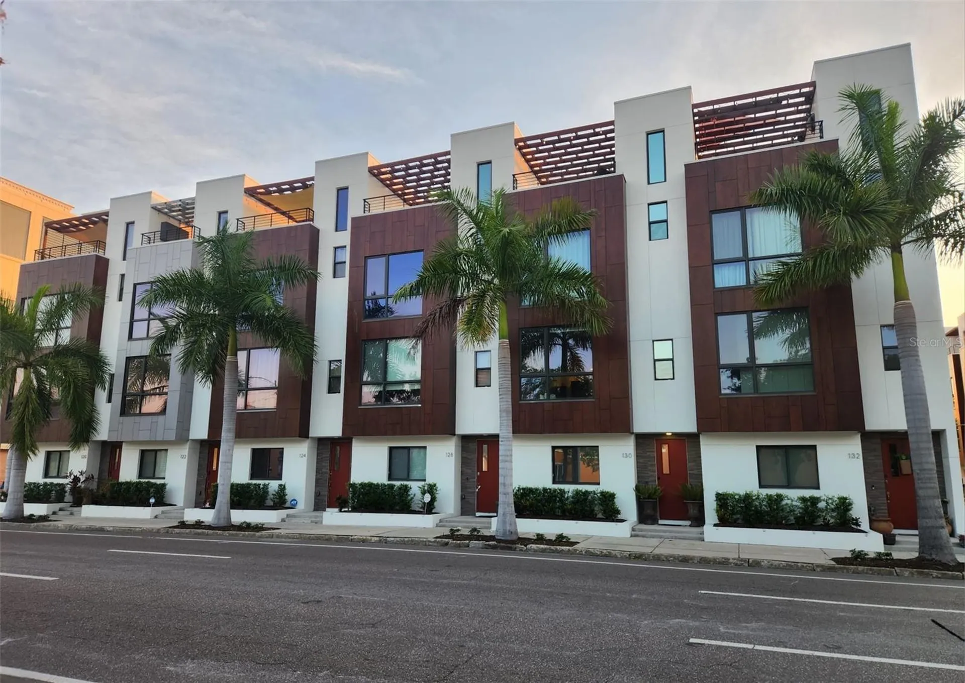 130 8th Street N St Petersburg FL 33701