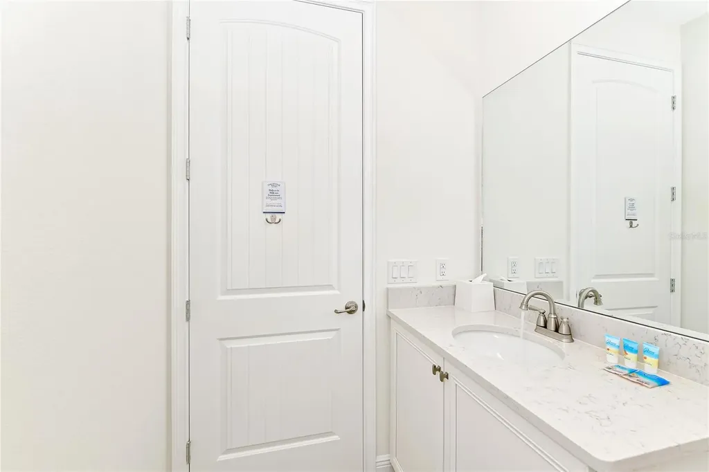 2956 On The Rocks Kissimmee FL 34747