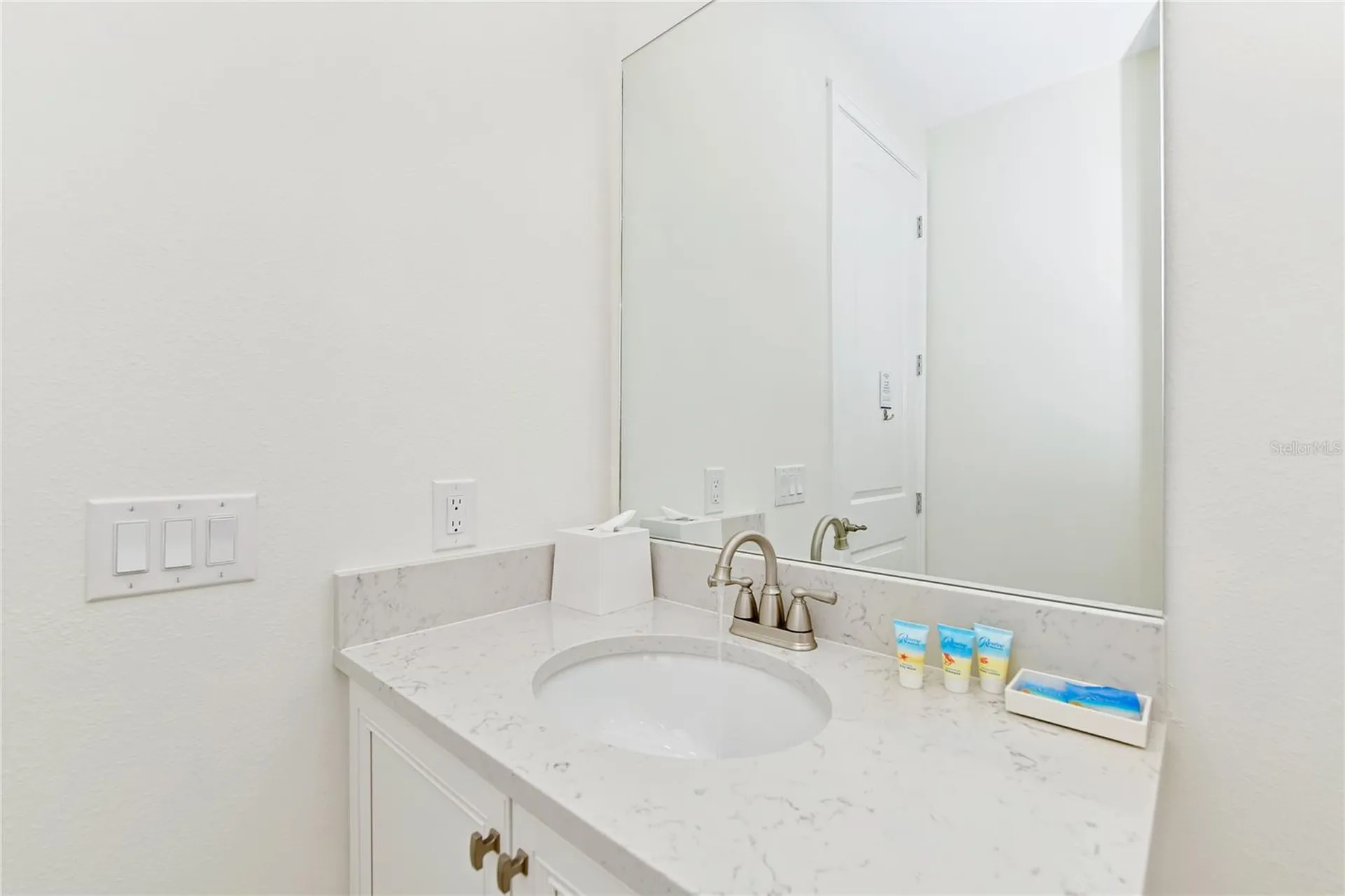 2956 On The Rocks Kissimmee FL 34747