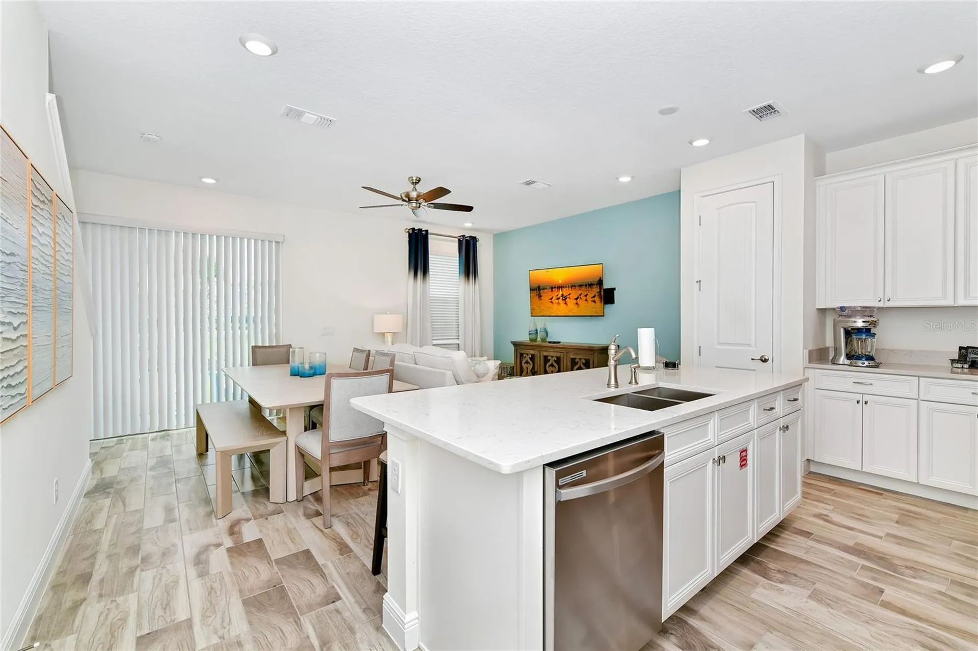 2956 On The Rocks Kissimmee FL 34747