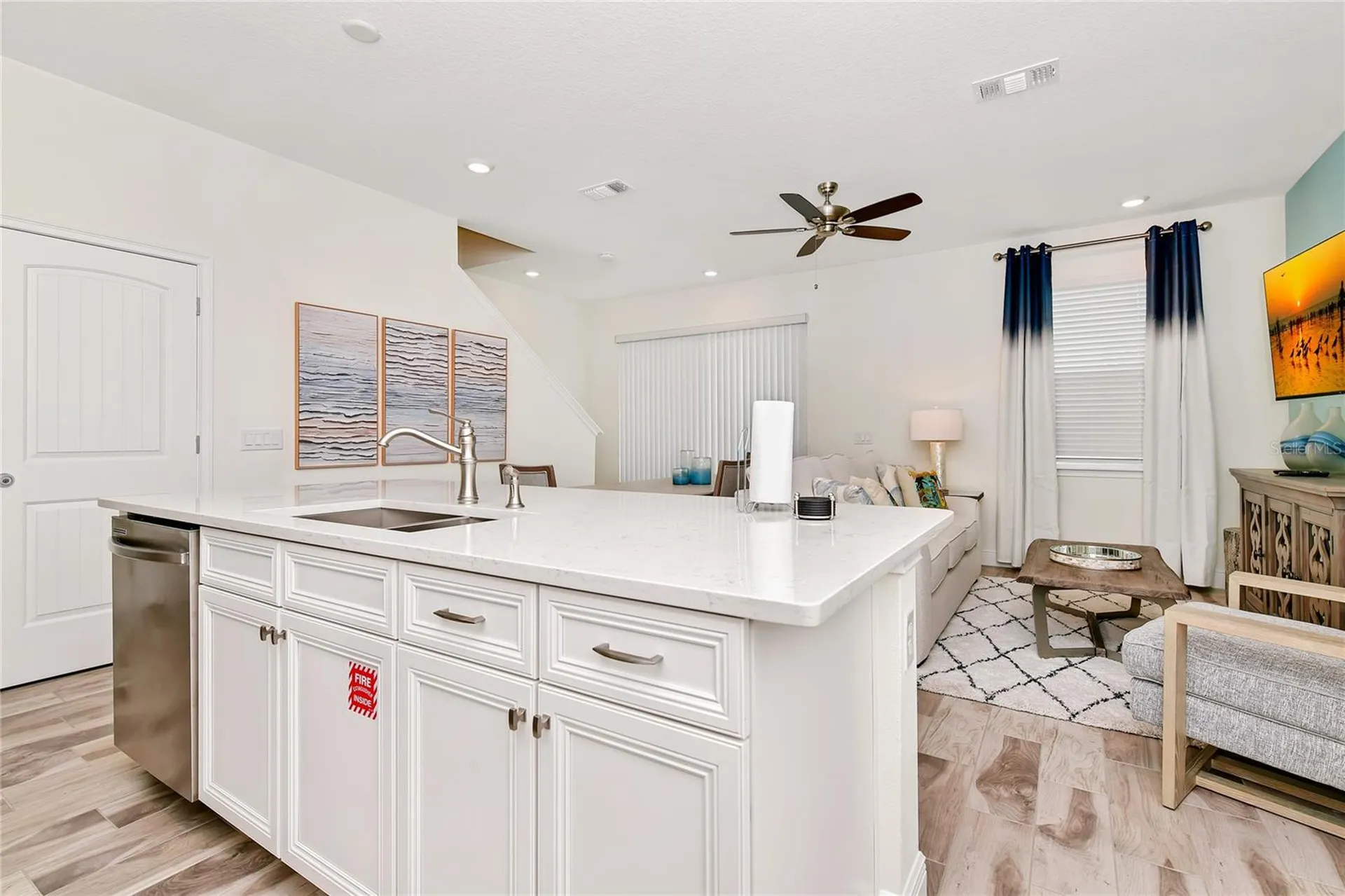 2956 On The Rocks Kissimmee FL 34747