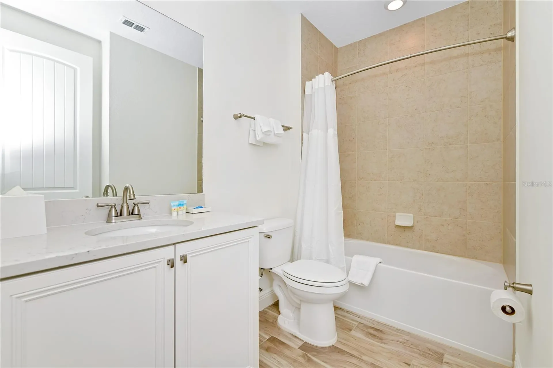 2956 On The Rocks Kissimmee FL 34747