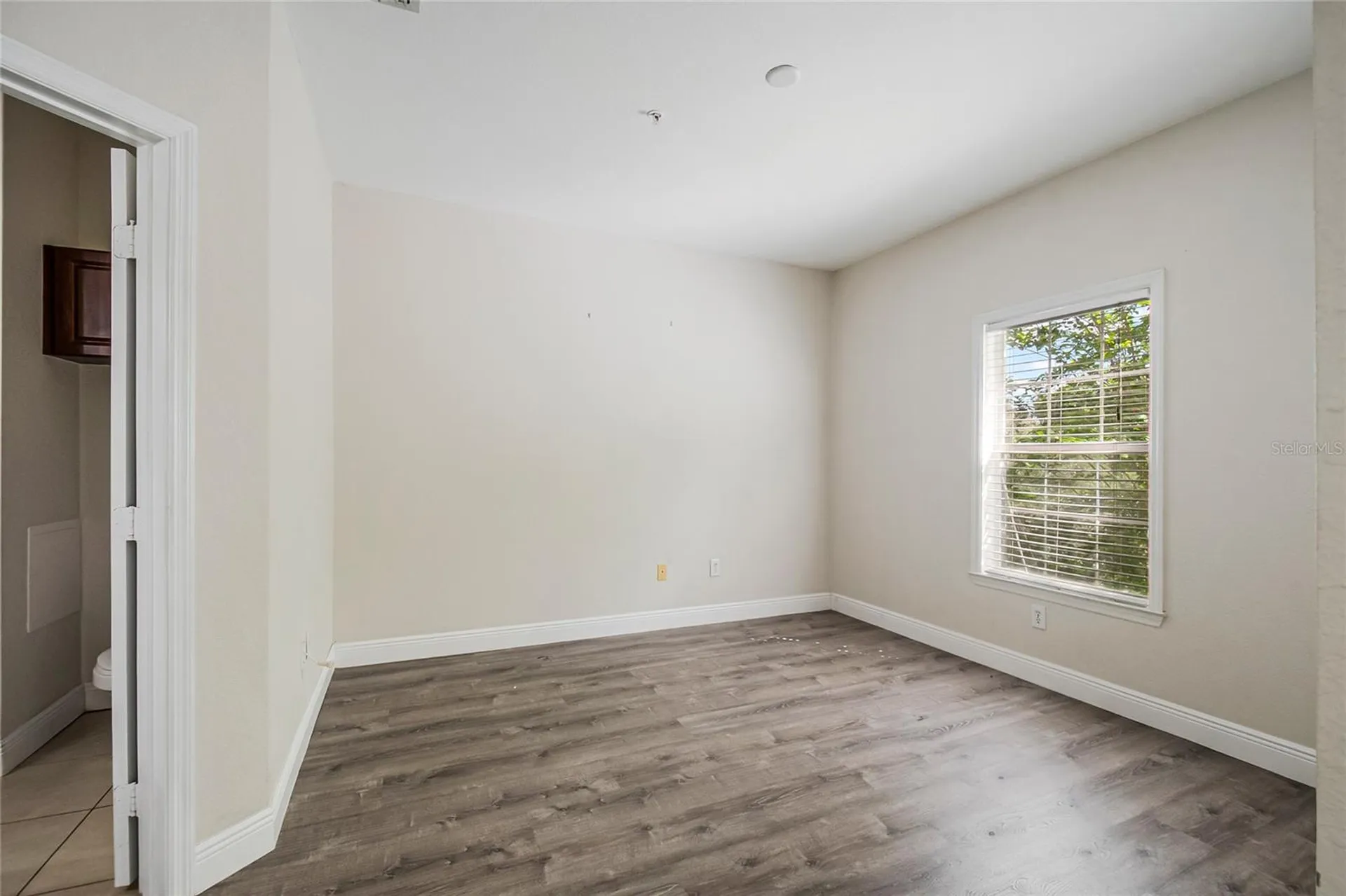 3611 Conroy Road Orlando FL 32839