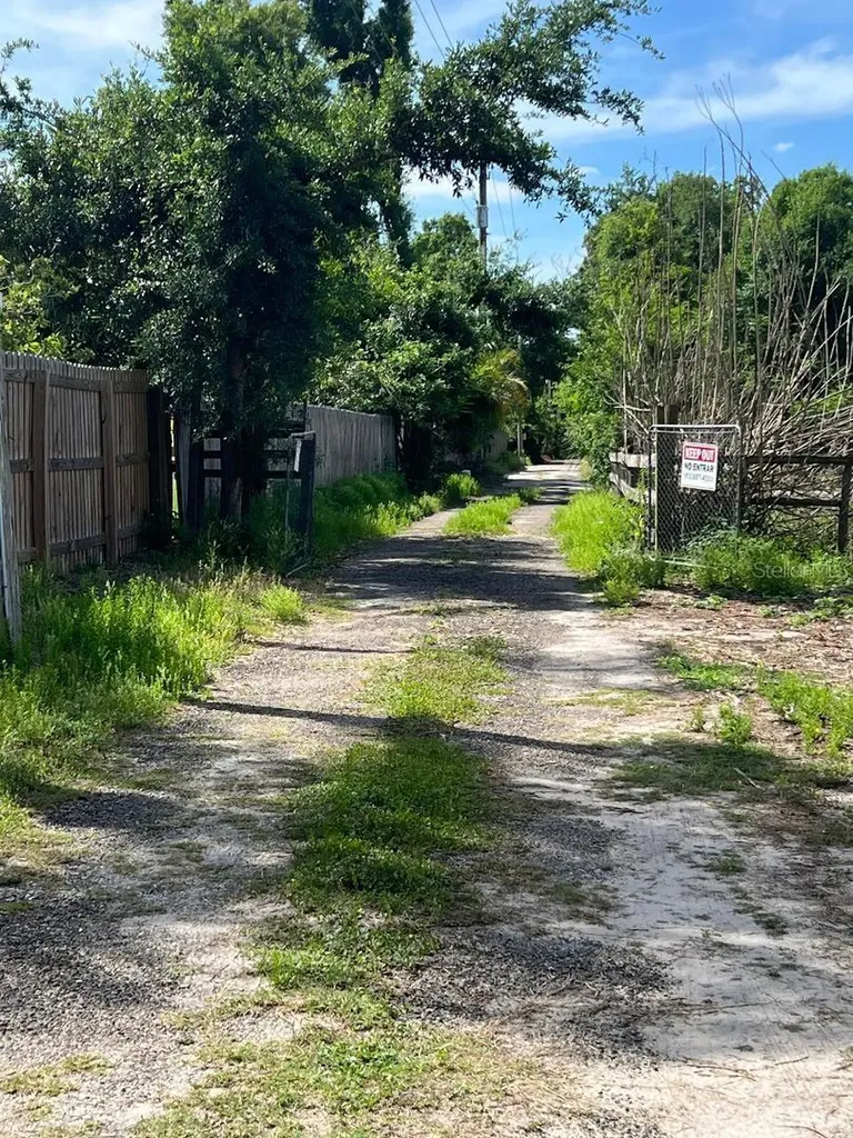 15617 Casey Road Tampa FL 33624
