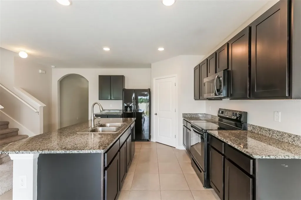 9529 Sunstone Boulevard Thonotosassa FL 33592